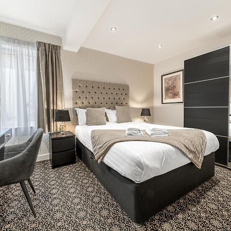Abbey Apartments Modern Aparthotel For Tourists & Professionals 배로우인퍼니스 외부 사진
