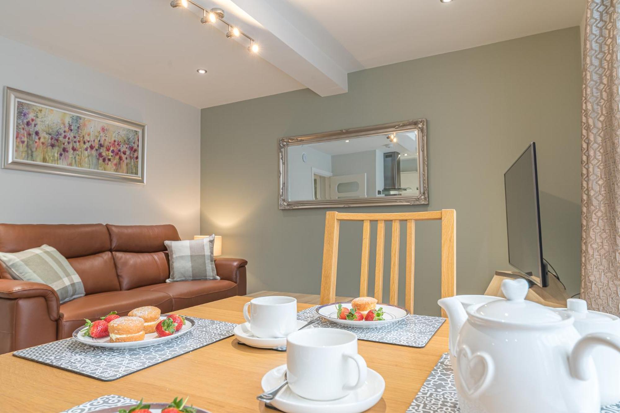 Abbey Apartments Modern Aparthotel For Tourists & Professionals 배로우인퍼니스 외부 사진