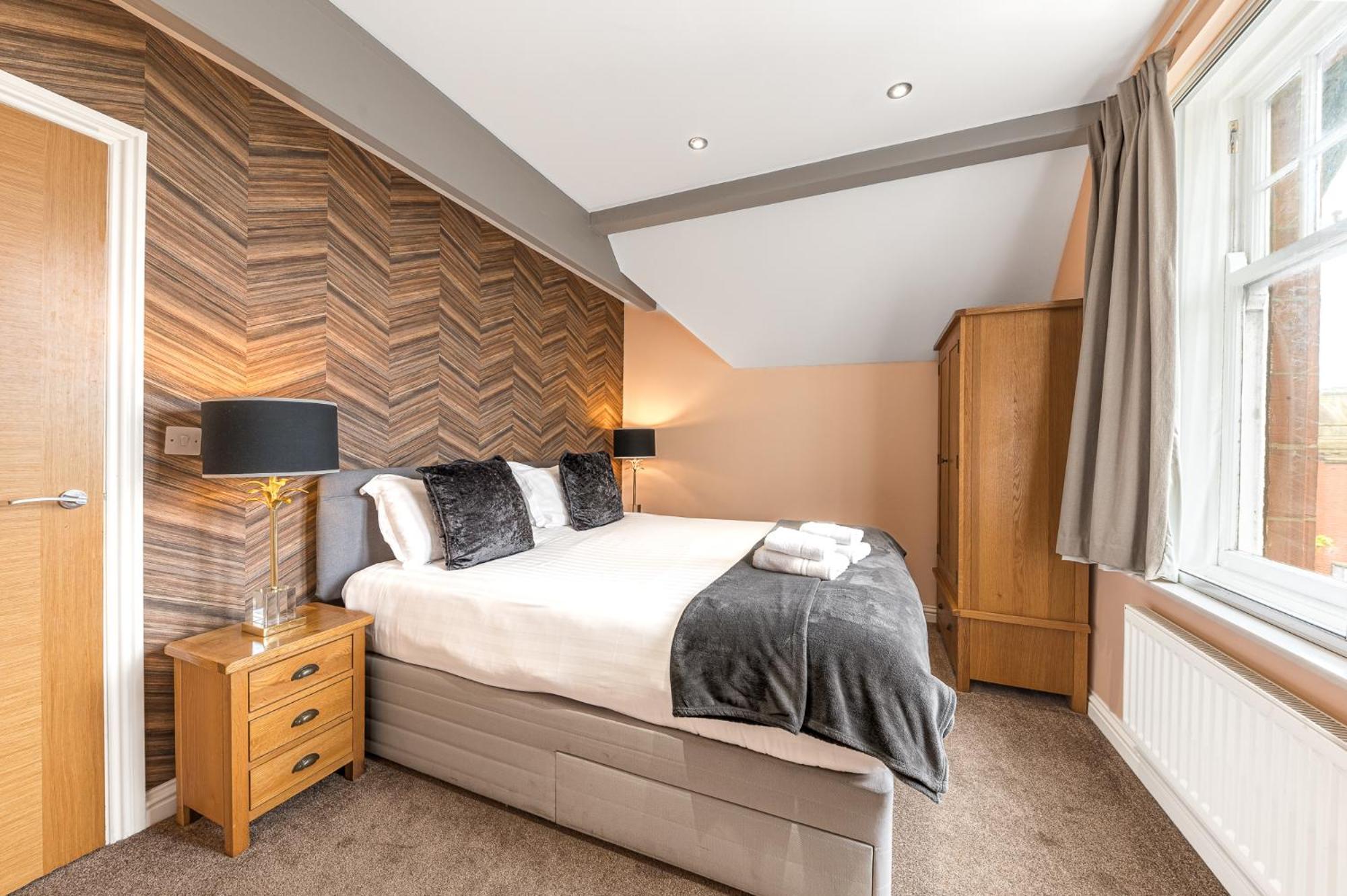 Abbey Apartments Modern Aparthotel For Tourists & Professionals 배로우인퍼니스 외부 사진