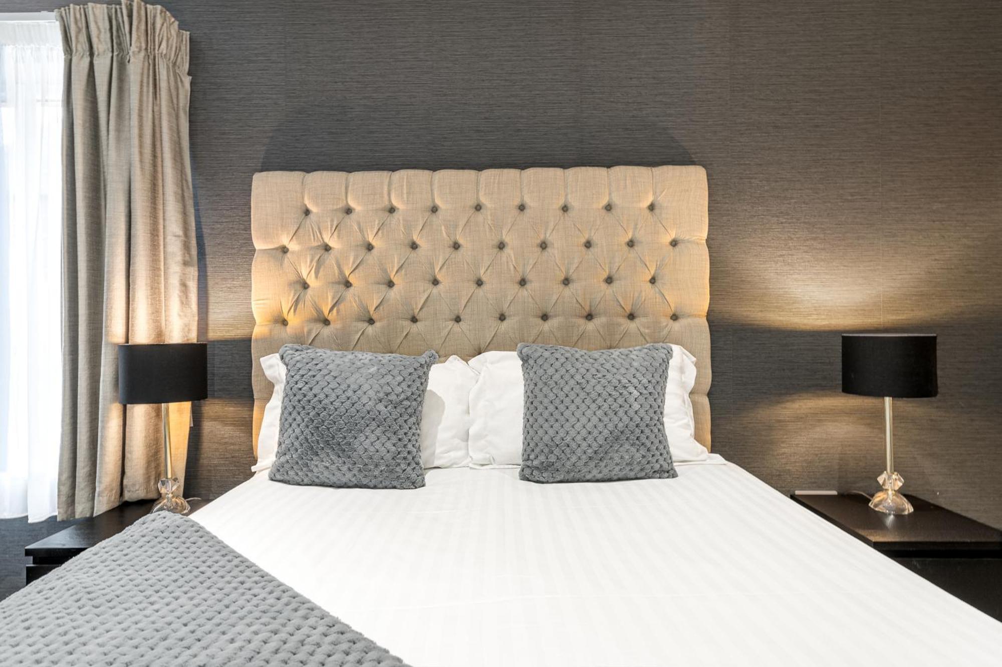 Abbey Apartments Modern Aparthotel For Tourists & Professionals 배로우인퍼니스 객실 사진