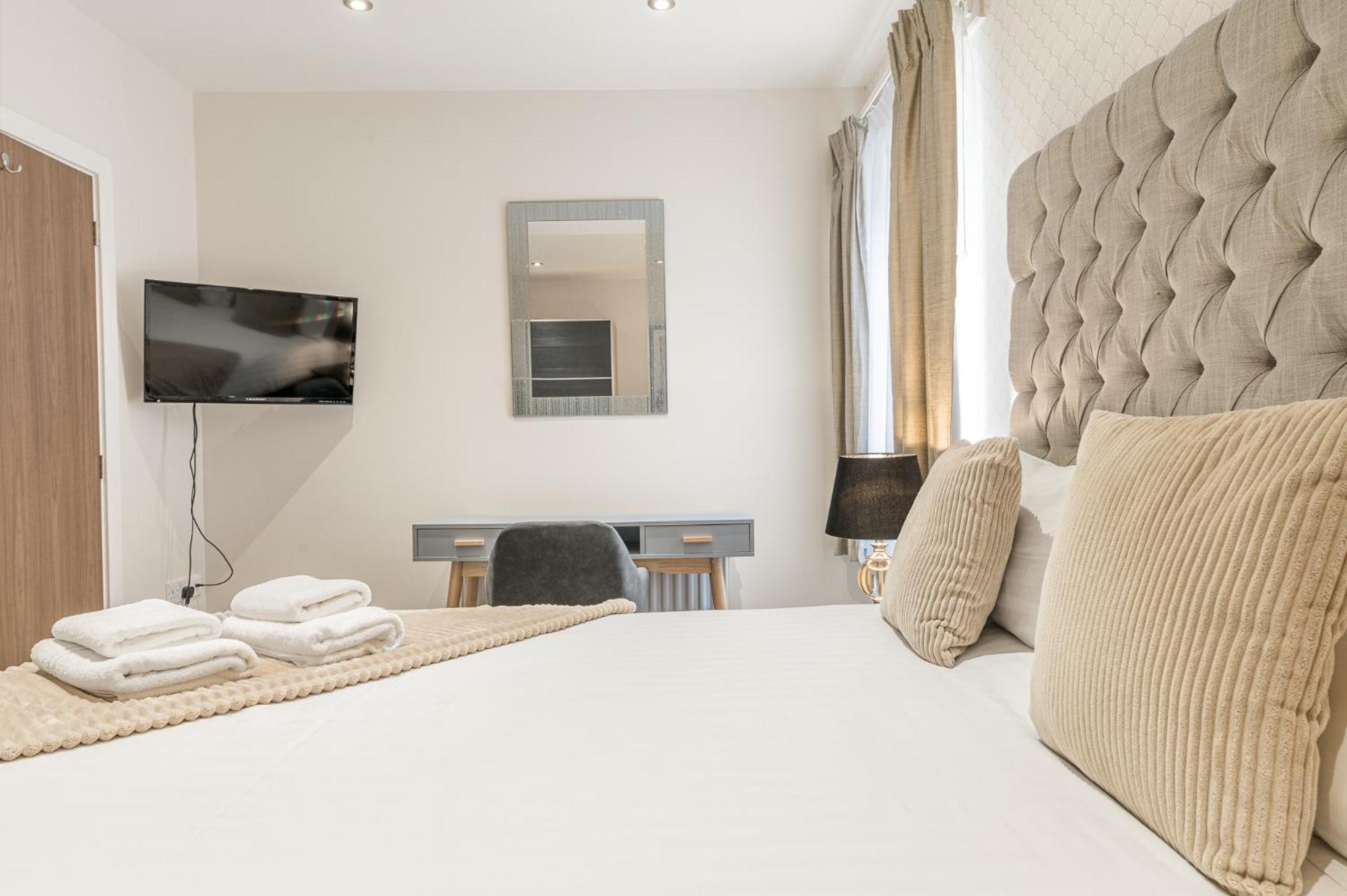 Abbey Apartments Modern Aparthotel For Tourists & Professionals 배로우인퍼니스 객실 사진
